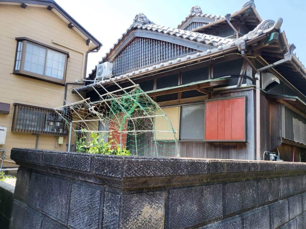 『屋根・雨樋改修工事』三重県鈴鹿市長太栄町　I様