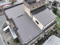「 たてひら・ロックルーフ」津市白山町H様　屋根カバー工法・外壁張替え・雨樋工事・10年アフター点検