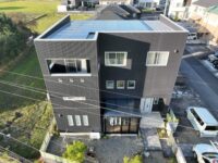 「ケイミュー(株)　金属系16ｍｍサイディング」松阪市中道町O様　外壁張替え・外壁カバー工法・防水工事・3年アフター点検