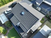 「デクラ屋根システム　セネター・サーブル」津市河辺町S様　屋根葺き替え工事・屋根カバー工法・1年アフター点検