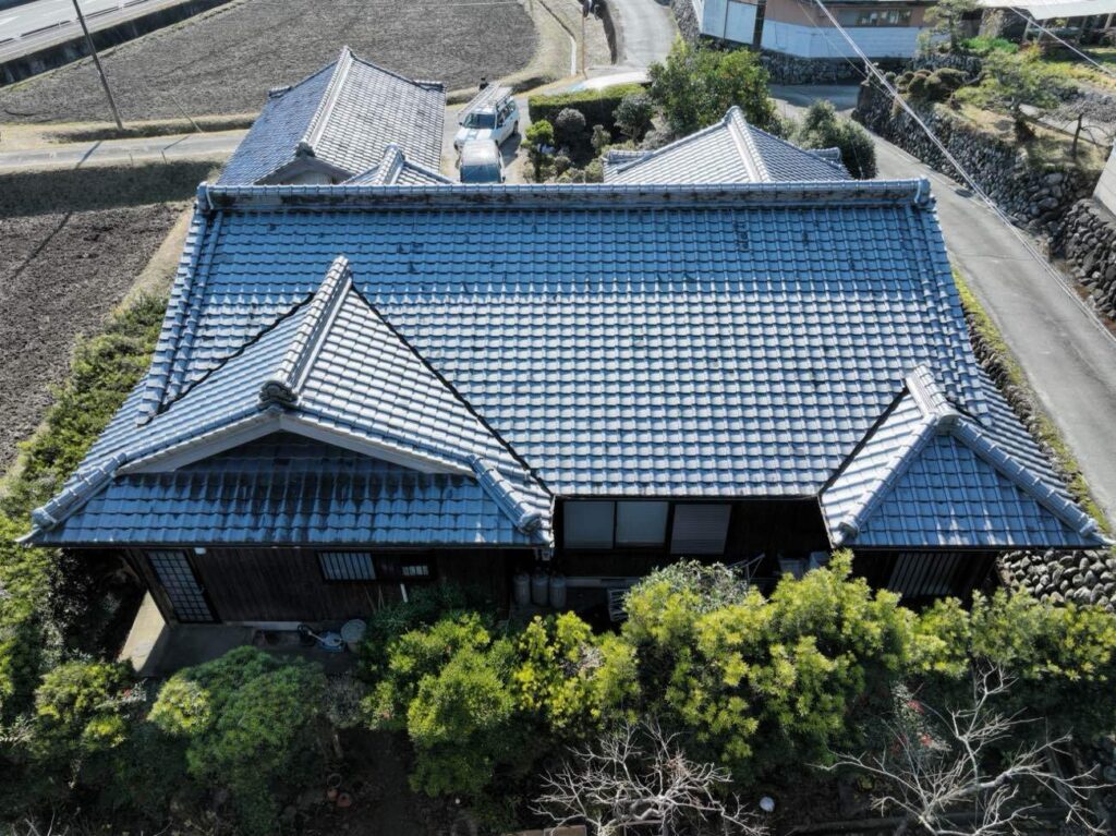 『漆喰・谷板金工事・』津市白山町　A様