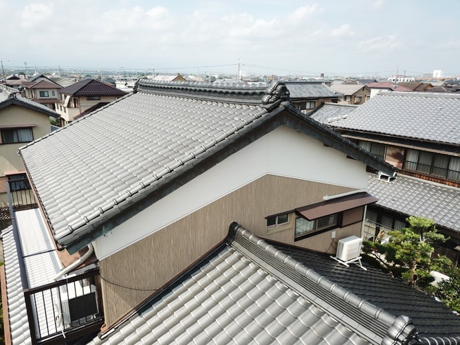 三重県鈴鹿市東磯山 A様　ケイミュー金属サイディング16ｍｍ銘木柄Ⅱ・外壁カバー工事