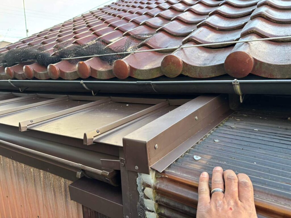 『屋根カバー工事・たてひら』津市柳山津興　M様