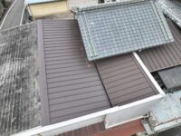 「 たてひら(ロックルーフ)」津市高野尾町A様　屋根カバー工法・屋根修理・外壁塗装・5年アフター点検